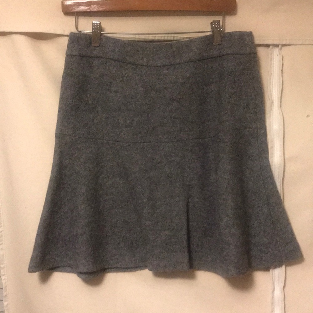 Ann Taylor Skirt. Perfect Condition. Size 4.